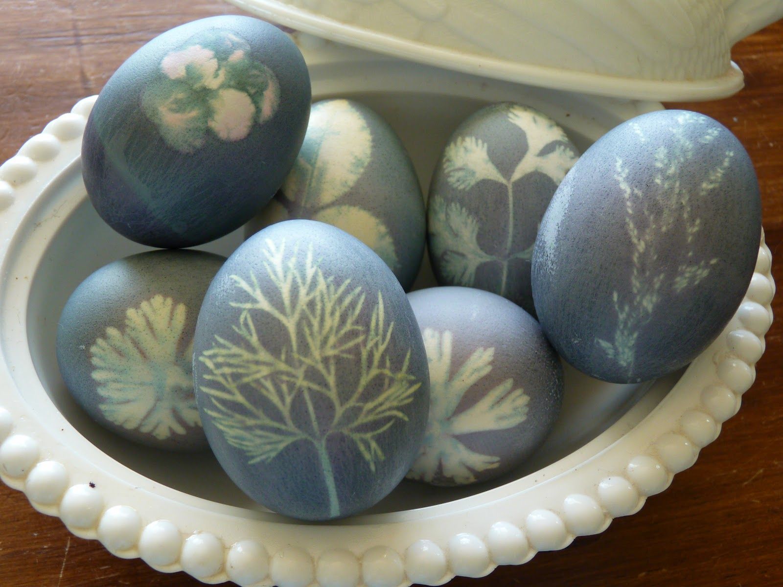 Яйца окрас. Великденски яйца. Украшение пасхальных яиц. Покрасить яйца на Пасху. Украсить яйца к Пасхе.