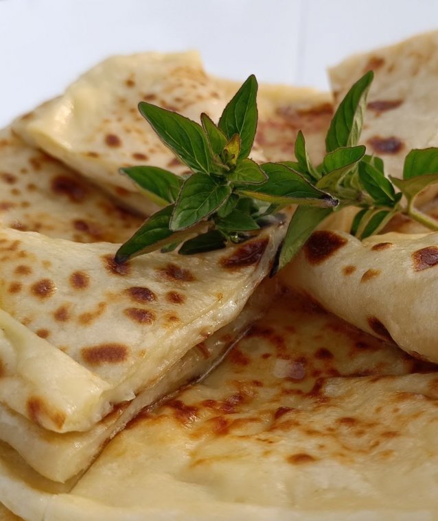Хычины с картофелем и сыром